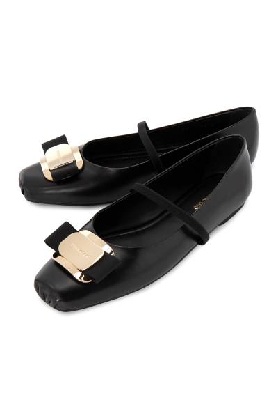 페라가모(FERRAGAMO) 뉴 바라 발레리나 여성 플랫슈즈  (발볼C) ZINA NERO 0768868