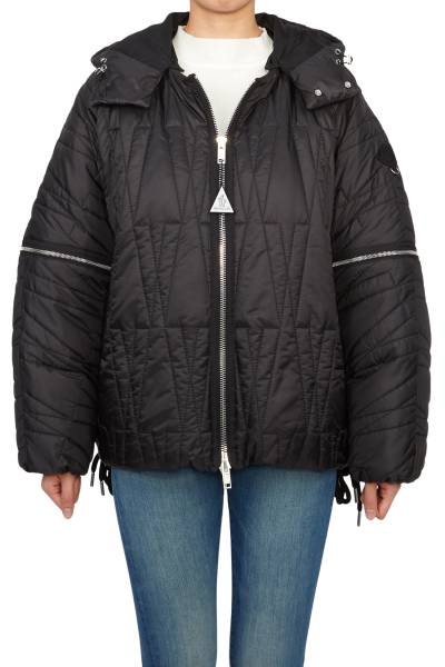 몽클레어(MONCLER) X 윌로우 스미스 하이사 여성 패딩 점퍼 1A00004 M5010 999