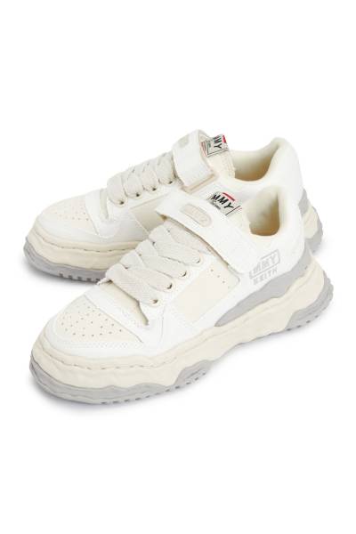 메종미하라야스히로(MAISON MIHARA YASUHIRO) 키스 오리지널 솔 스니커즈 (남여공용) A13FW704 WHITE