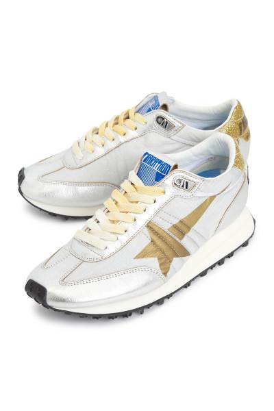 골든구스(GOLDEN GOOSE) 런닝 마라톤 여성 스니커즈 GWF00683 F005490 70138