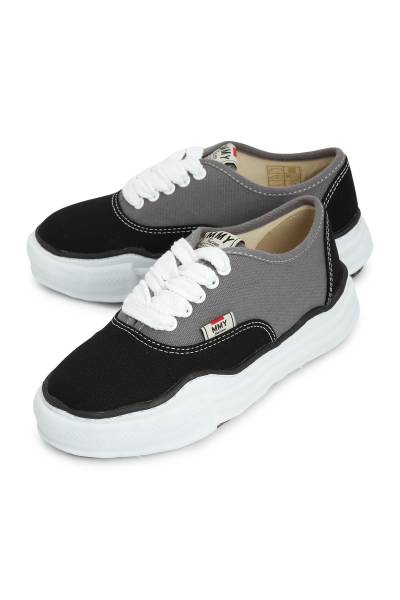 메종미하라야스히로(MAISON MIHARA YASUHIRO) 베이커 오리지널 솔 바이컬러 스니커즈 (남여공용) A13FW738 BLK GRY