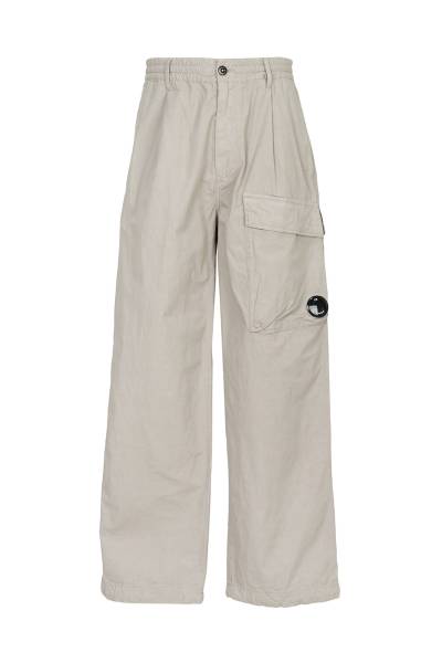 씨피컴퍼니(CP COMPANY) 남성 바지 20CMPA126A 110325G 904