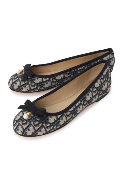 크리스찬디올(Christian Dior) 발레리나 여성 플랫슈즈 KCF200OLF S10B